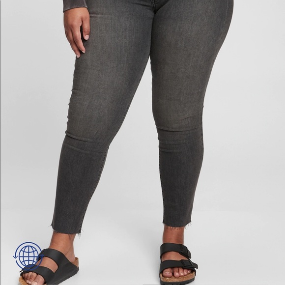 Gap ankle jeans button fly w/ raw hem - Picture 6 of 8